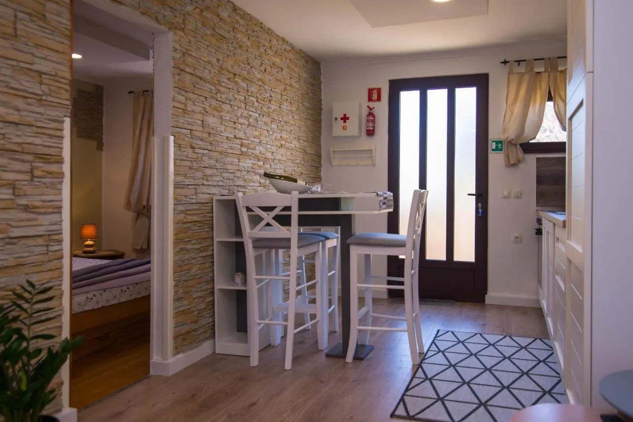 Apartments With A Parking Space Veli Losinj, Losinj - 21192 0*,  Croatia